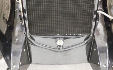 Ford-Model-a-1931-Beige-Black-10