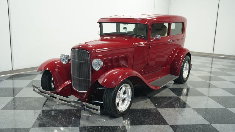Ford-Model-a-1931-Cabernet-Red-Tan-3