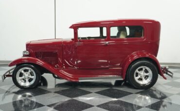 Ford-Model-a-1931-Cabernet-Red-Tan