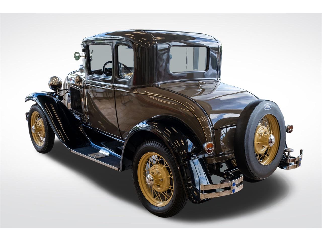 Ford-Model-a-1931-Gray-Black-Brown-1