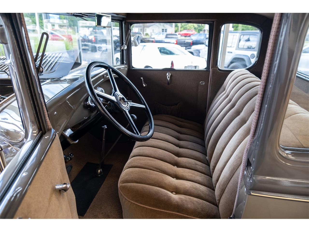 Ford-Model-a-1931-Gray-Black-Brown-11