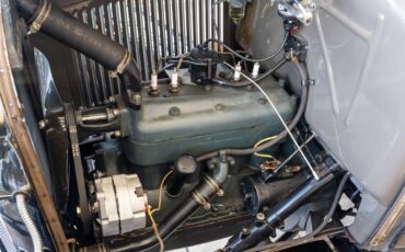 Ford-Model-a-1931-Gray-Black-Brown-15