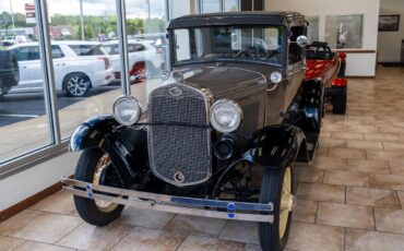 Ford-Model-a-1931-Gray-Black-Brown-16