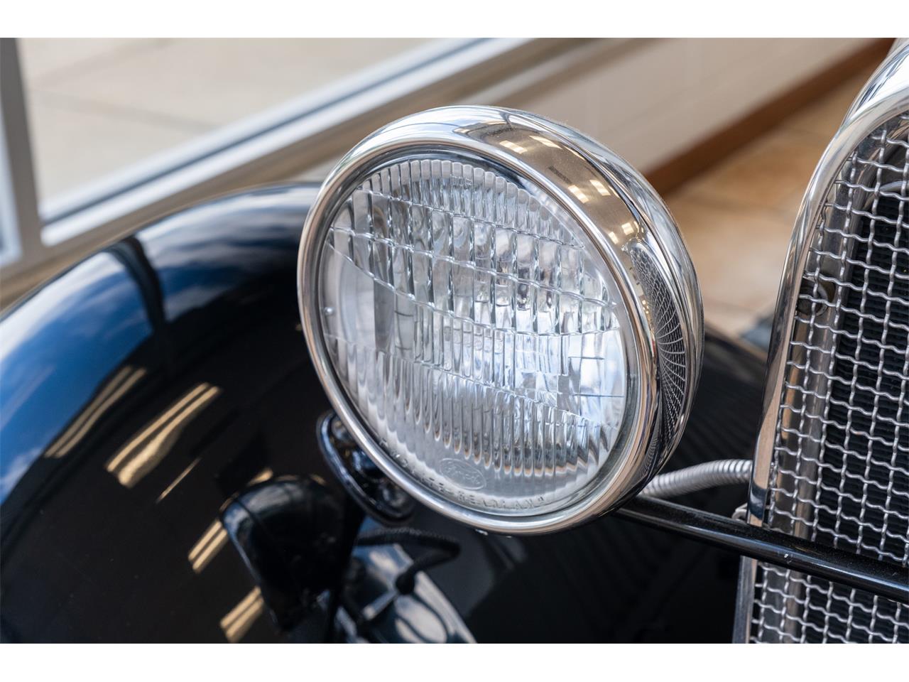 Ford-Model-a-1931-Gray-Black-Brown-4