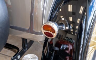Ford-Model-a-1931-Gray-Black-Brown-6