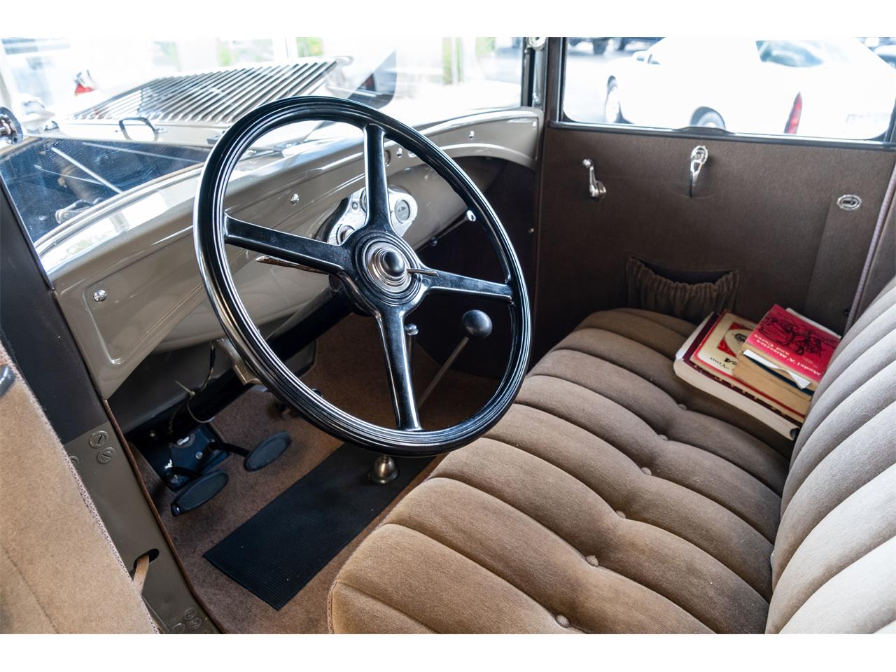 Ford-Model-a-1931-Gray-Black-Brown-9