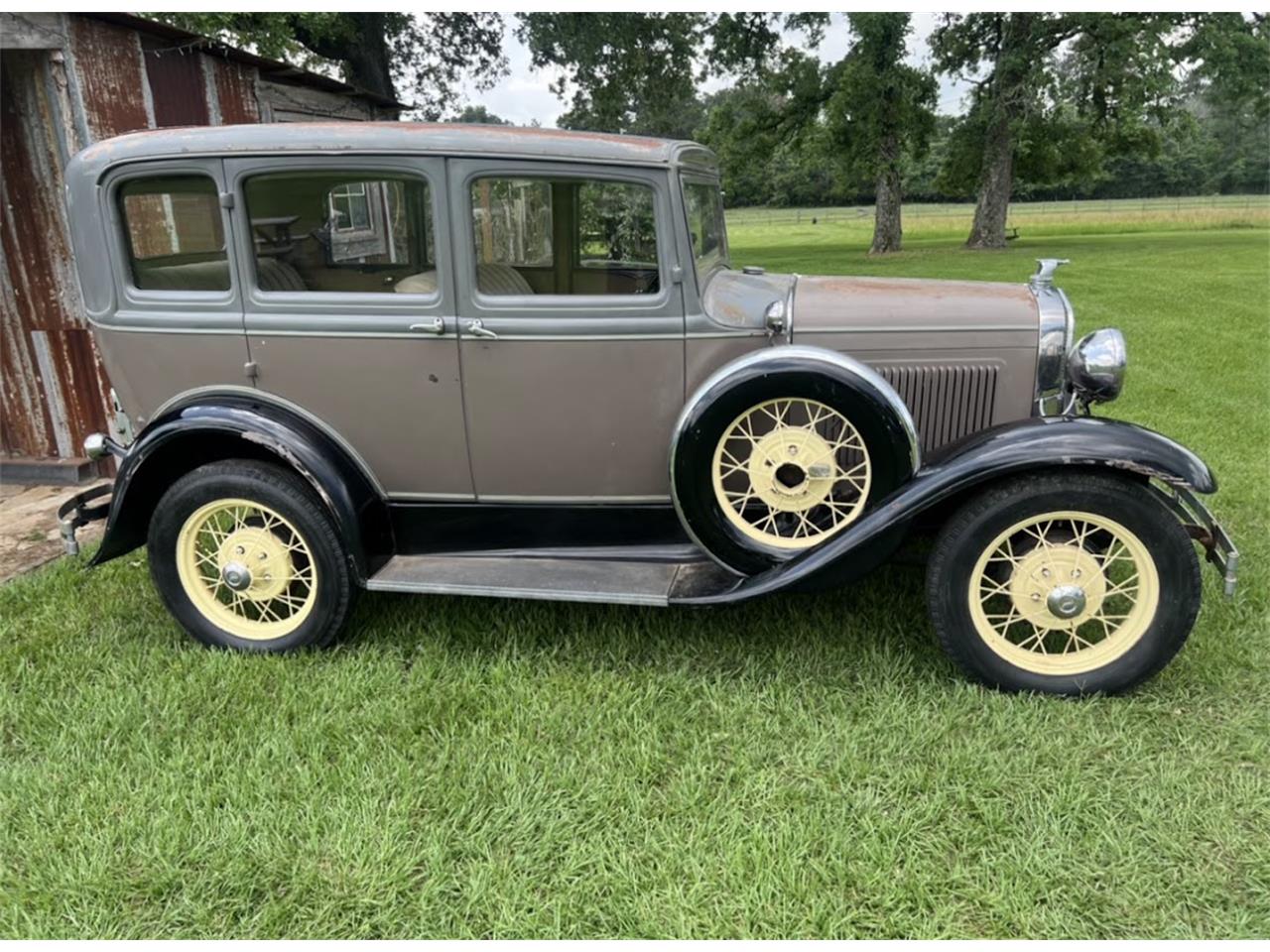 Ford-Model-a-1931-Gray-and-Black-Grey-Mohair-6