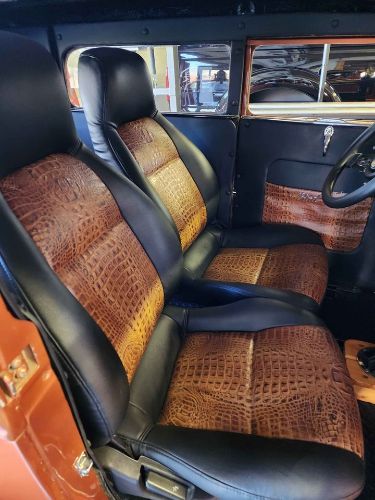 Ford-Model-a-1931-Orange-2