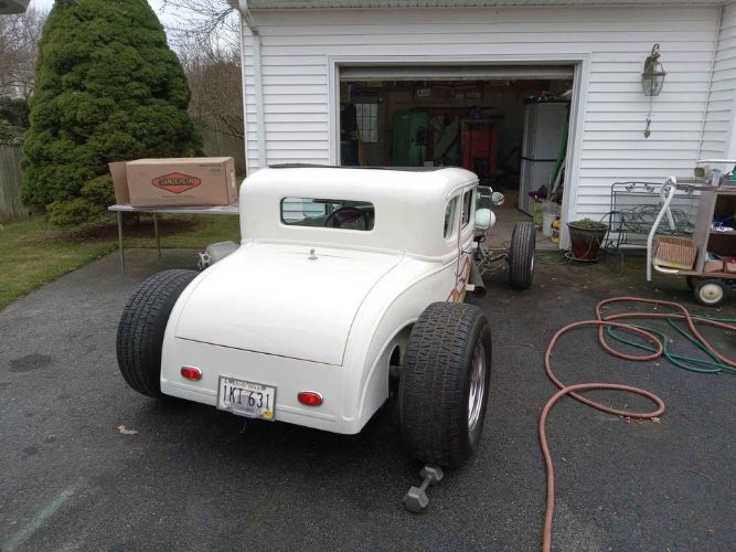 Ford-Model-a-1931-White-3