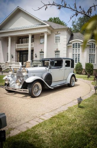 Ford-Model-a-1931-White-Black-3