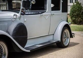Ford-Model-a-1931-White-Black-4