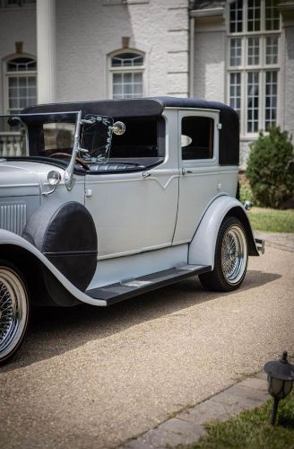 Ford-Model-a-1931-White-Black-4