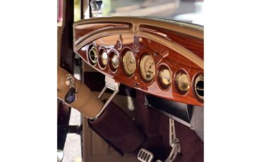 Ford-Model-a-1931-Wild-Berry-Tan-10