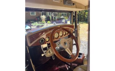 Ford-Model-a-1931-Wild-Berry-Tan-11