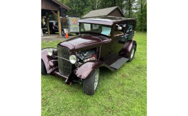 Ford-Model-a-1931-Wild-Berry-Tan
