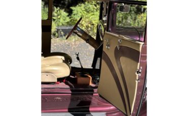 Ford-Model-a-1931-Wild-Berry-Tan-4
