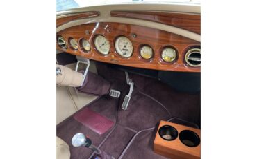 Ford-Model-a-1931-Wild-Berry-Tan-6