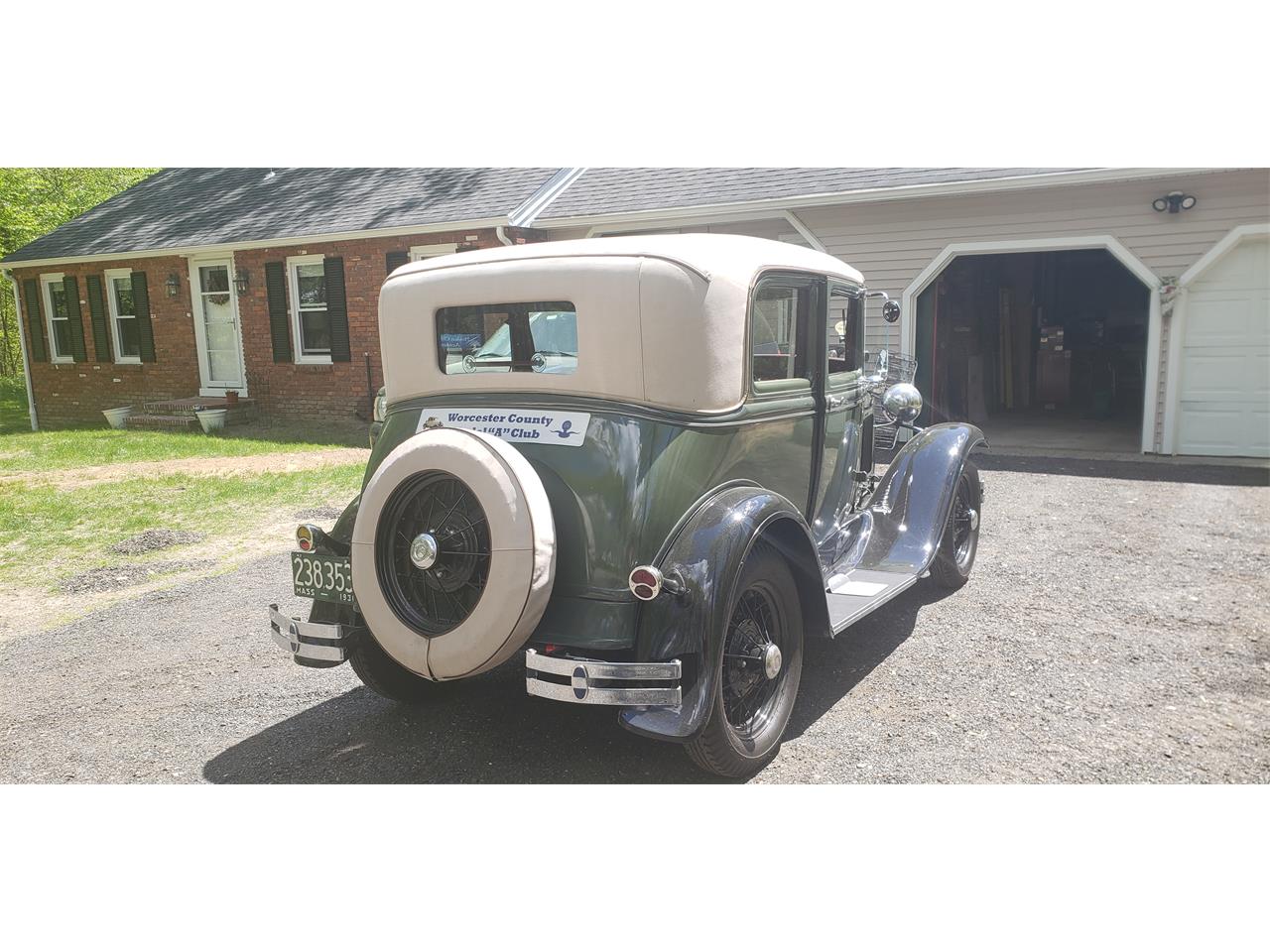 Ford-Model-a-1931-two-tone-green-brown-bedford-cloth-2