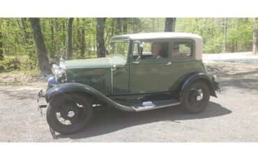 Ford-Model-a-1931-two-tone-green-brown-bedford-cloth-3
