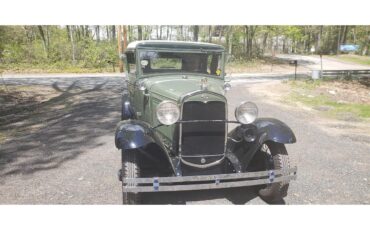 Ford-Model-a-1931-two-tone-green-brown-bedford-cloth