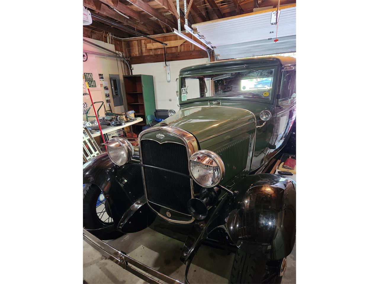 Ford-Model-a-1931-two-tone-green-brown-bedford-cloth-4