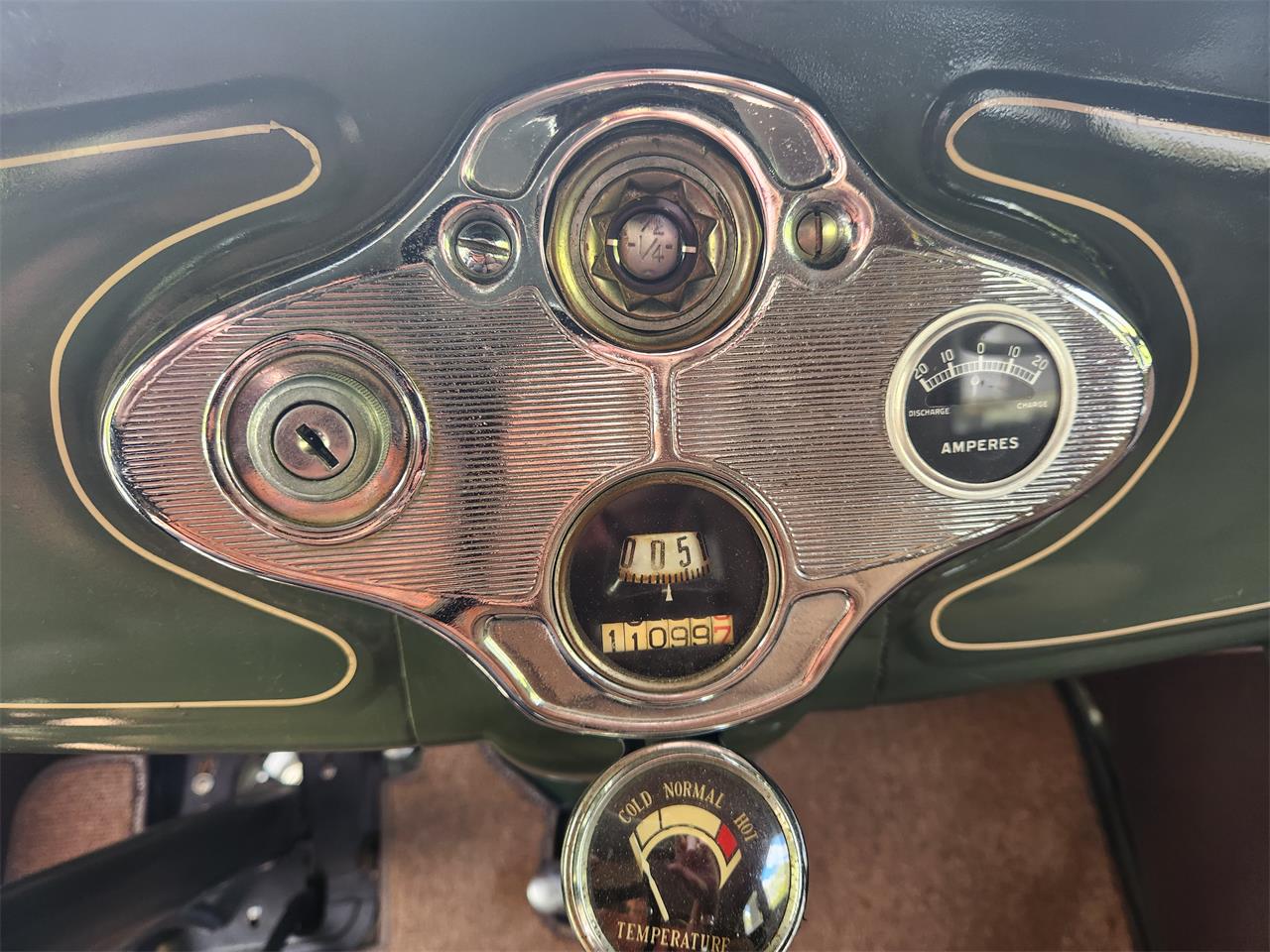 Ford-Model-a-1931-two-tone-green-brown-bedford-cloth-5