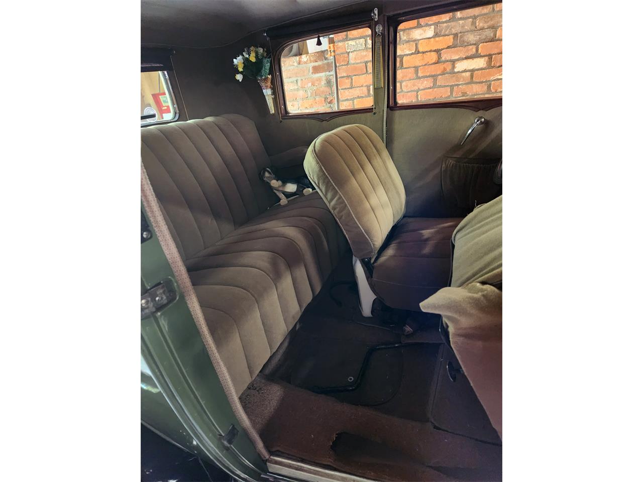 Ford-Model-a-1931-two-tone-green-brown-bedford-cloth-8