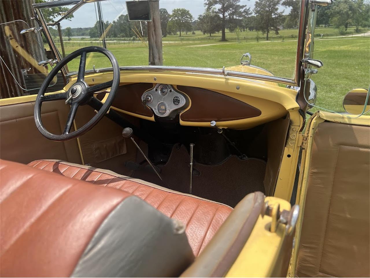 Ford-Model-a-roadster-1931-Yellow-Brown-11