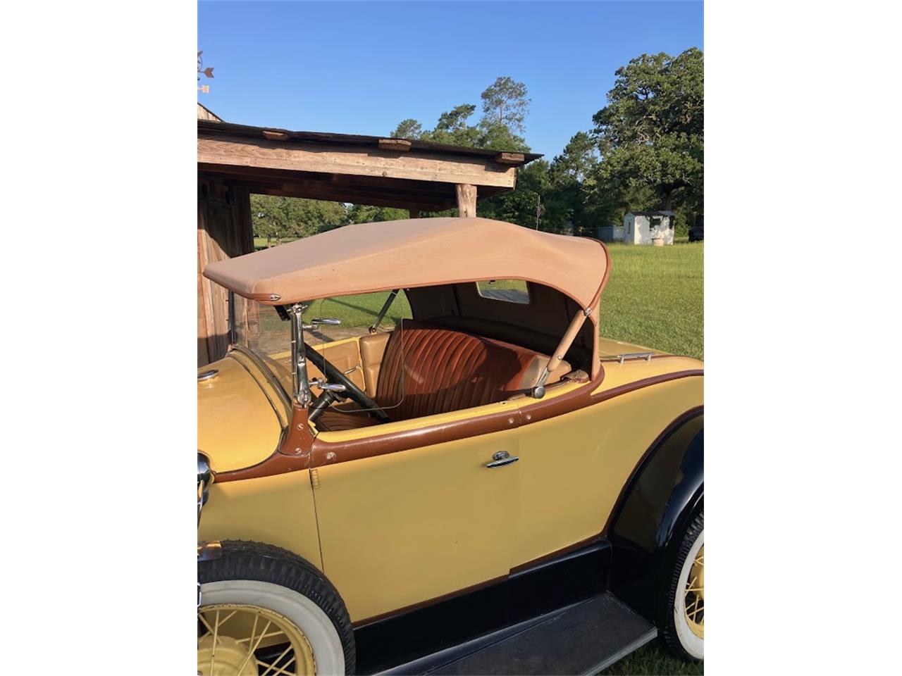 Ford-Model-a-roadster-1931-Yellow-Brown-5
