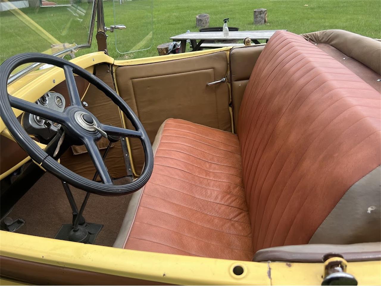 Ford-Model-a-roadster-1931-Yellow-Brown-7
