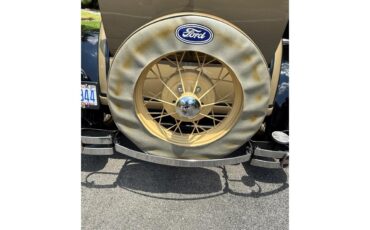 Ford-Model-a-roadster-1931-tan-w-black-fenders-Brown-5