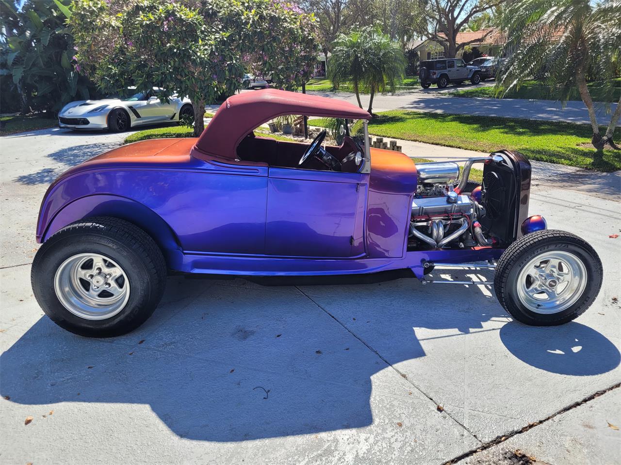 Ford-Model-a-roadster-1932-Chameleon-Red-14