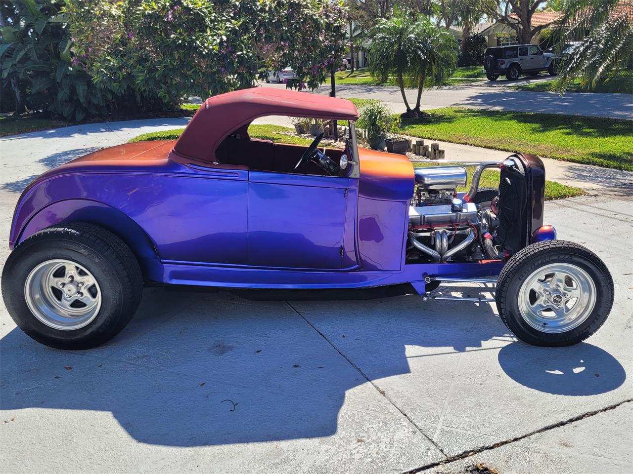 Ford-Model-a-roadster-1932-Chameleon-Red-15