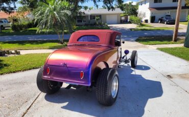 Ford-Model-a-roadster-1932-Chameleon-Red-17