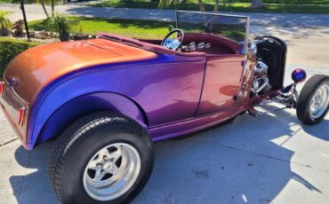 Ford-Model-a-roadster-1932-Chameleon-Red-3