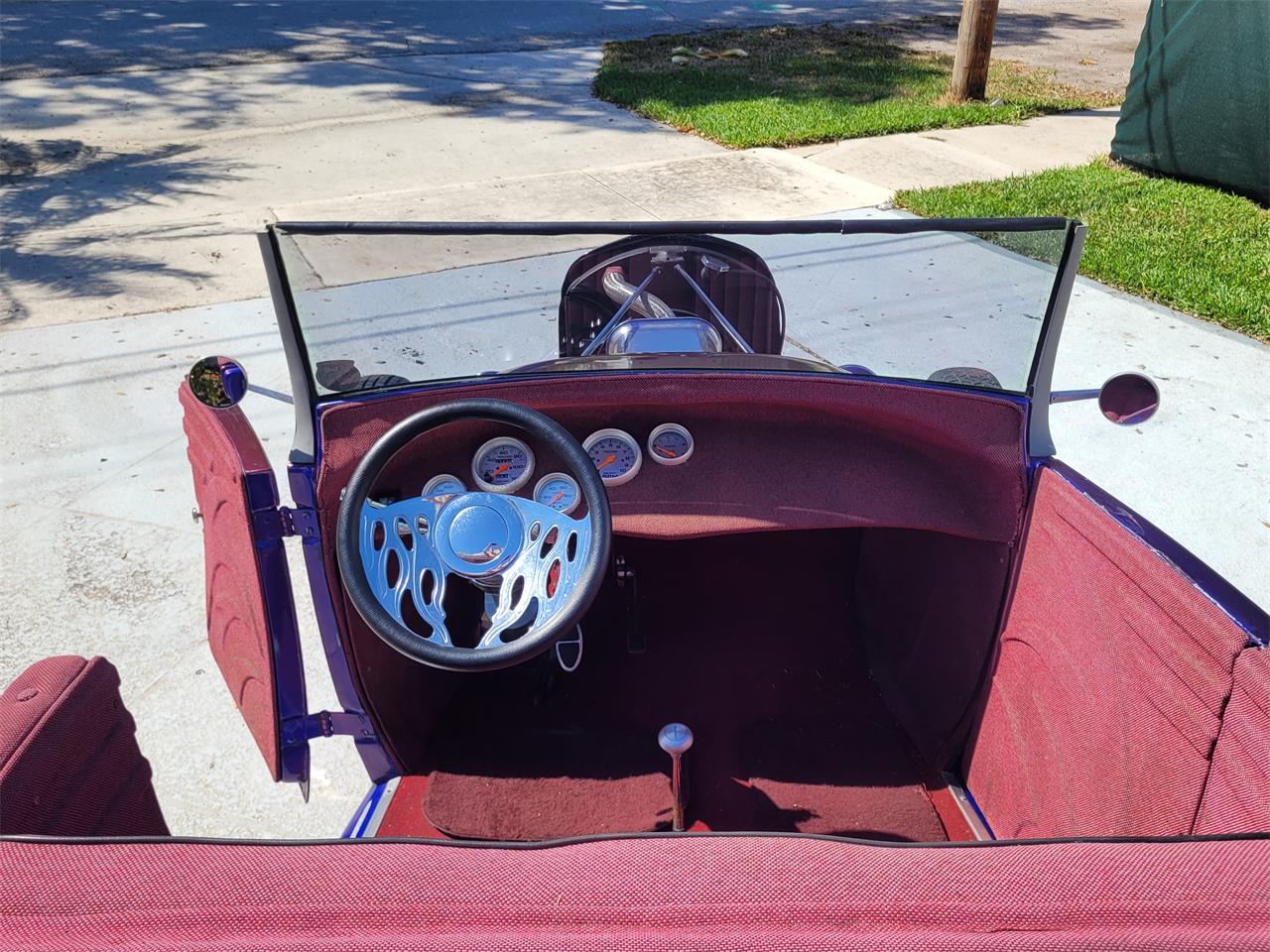 Ford-Model-a-roadster-1932-Chameleon-Red-6