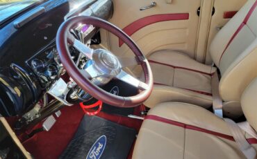 Ford-Model-b-1932-Black-TanBurg-1