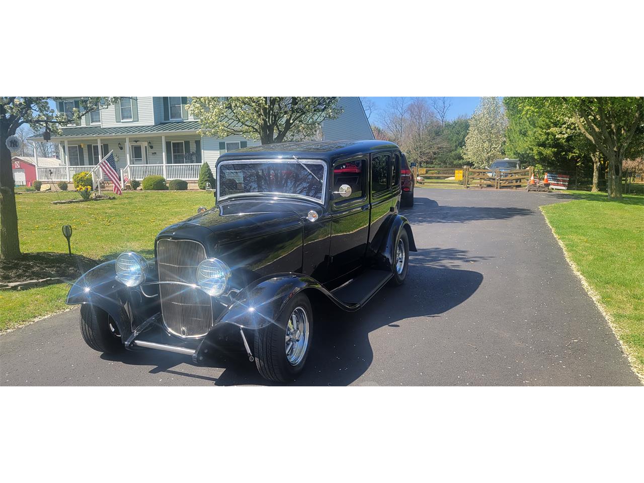 Ford-Model-b-1932-Black-TanBurg-16