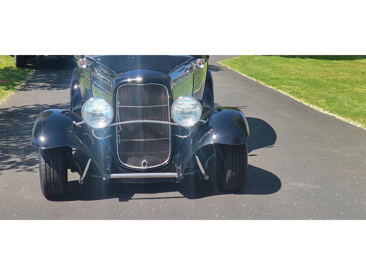 Ford-Model-b-1932-Black-TanBurg-5