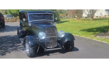Ford-Model-b-1932-Black-TanBurg-7