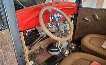 Ford-Model-b-1932-Gray-Tan-5