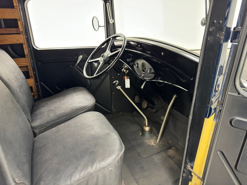 Ford-Model-bb-1932-Dark-Blue-Black-38