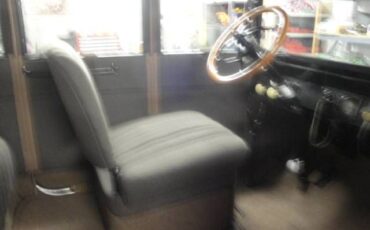 Ford-Model-t-1918-Black-3