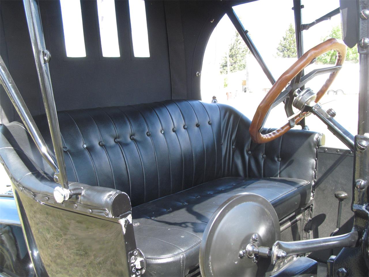 Ford-Model-t-1920-black-black-3