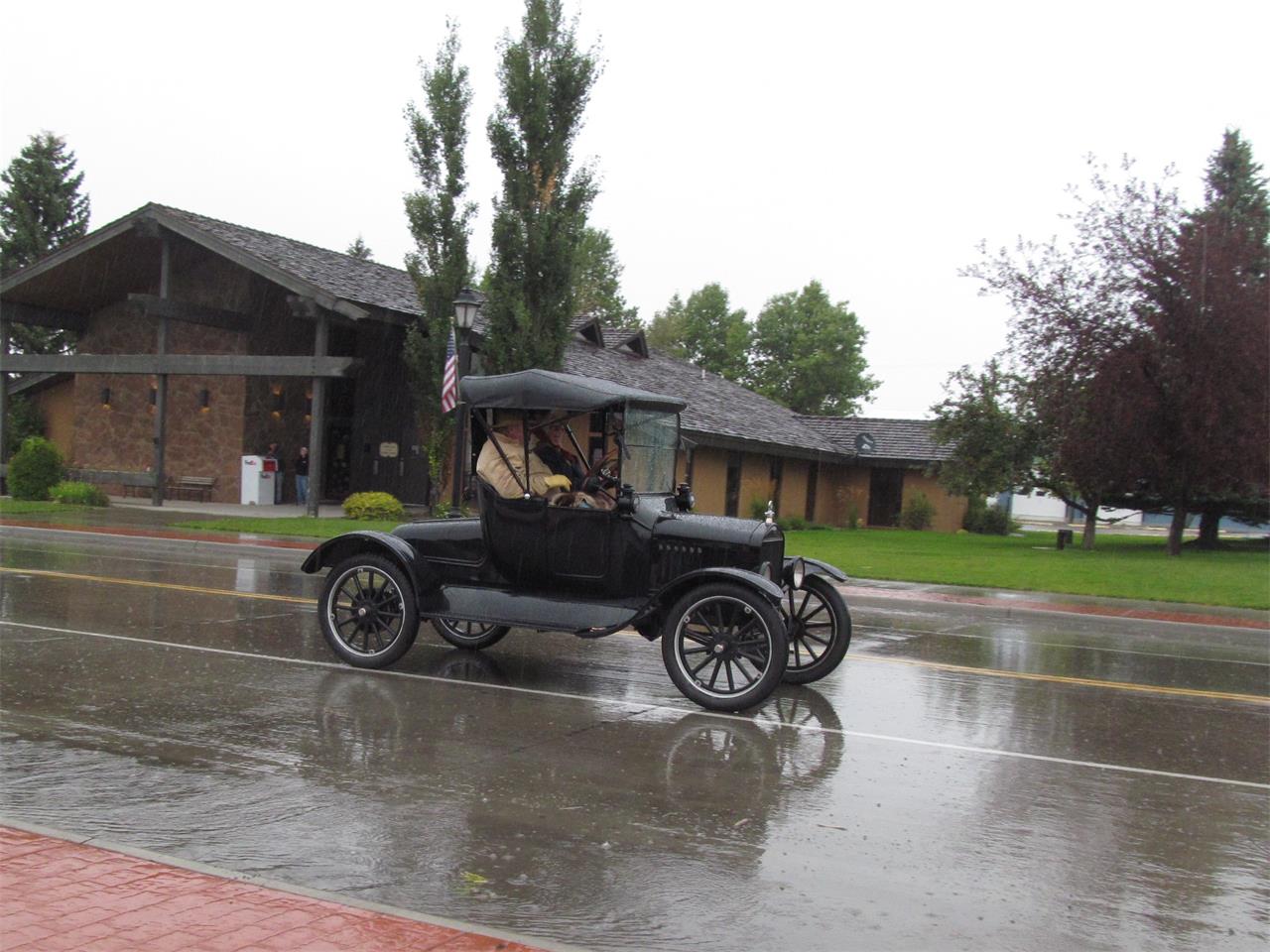 Ford-Model-t-1920-black-black-6