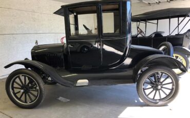 Ford-Model-t-1922-Black-Brown-1