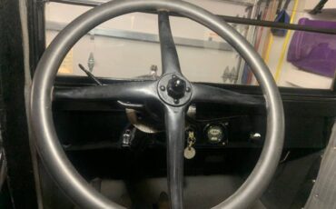 Ford-Model-t-1924-Black-1