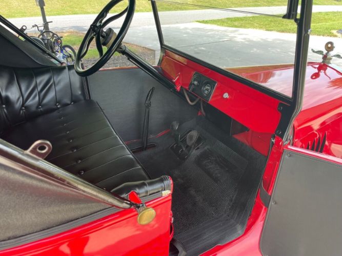 Ford-Model-t-1924-Red-14
