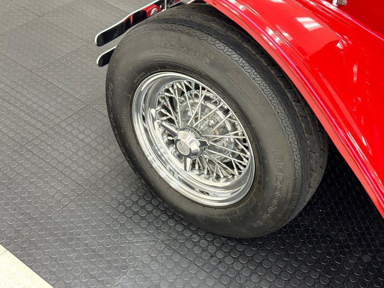 Ford-Model-t-1925-Red-Saddle-11