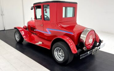Ford-Model-t-1925-Red-Saddle-26